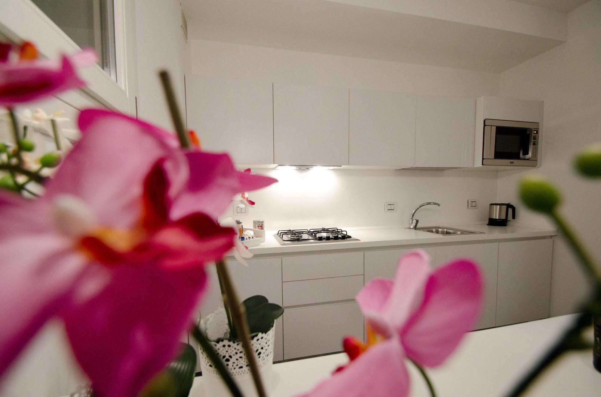 Santo Stefano Raro Rooms Collection Brindisi Exterior photo