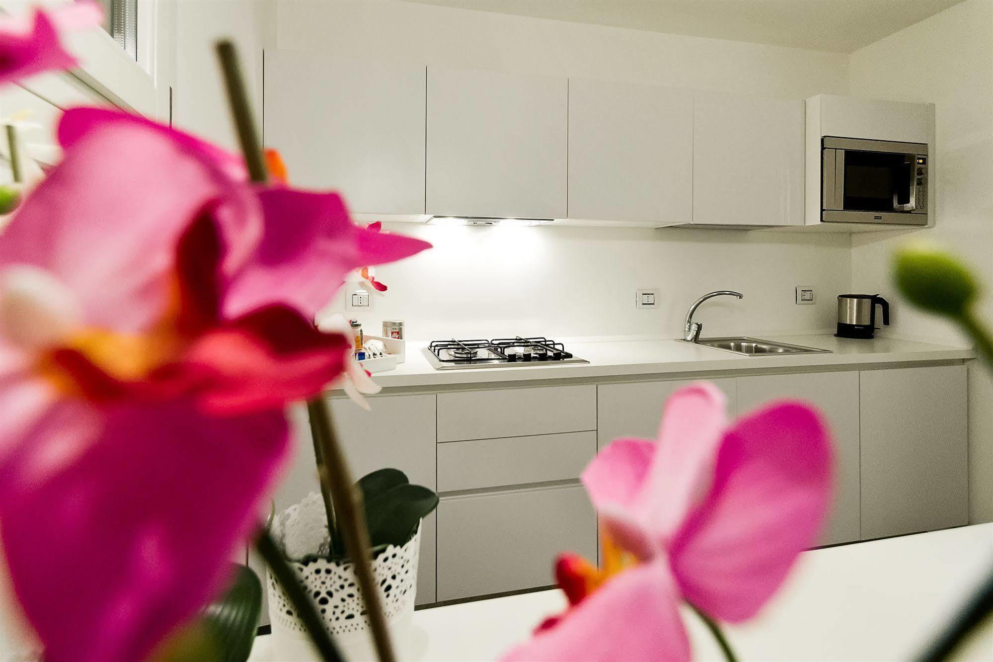 Santo Stefano Raro Rooms Collection Brindisi Exterior photo
